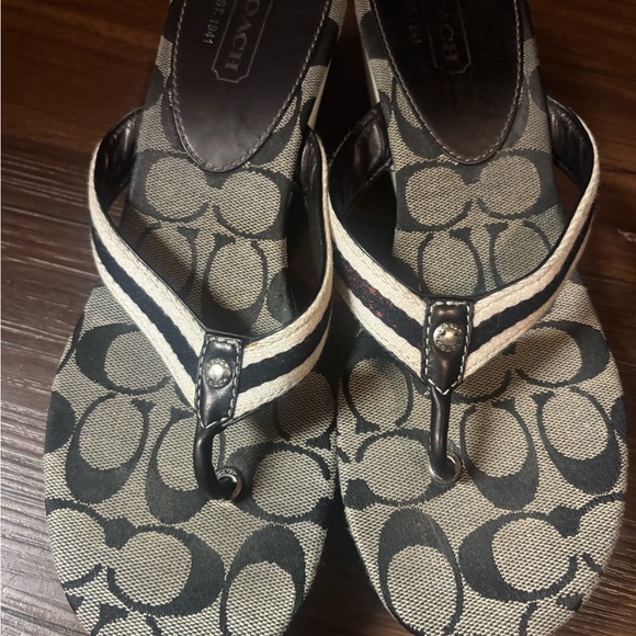 Coach wedge flip flops - Picture 4 of 10